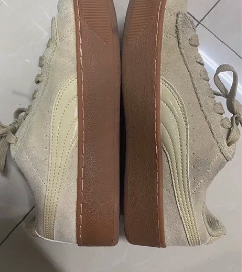 彪马浅棕,有穿着痕迹,可小刀 感兴趣的话点...