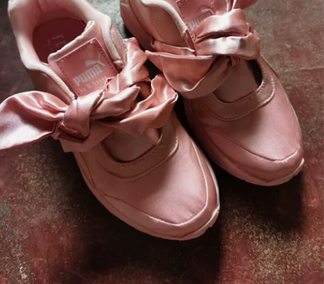Rihanna和彪马联名款女士球鞋 实物更...