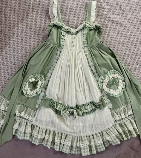 田园风的小裙裙，穿二洗二，非常干净，没有瑕...