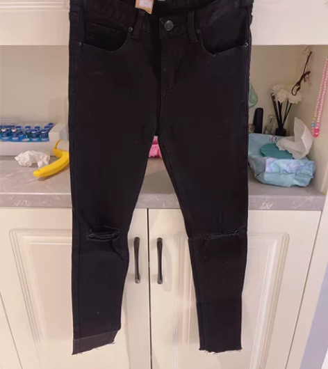 高腰牛仔小脚裤 全新Ｓ码，100斤内入，秋...