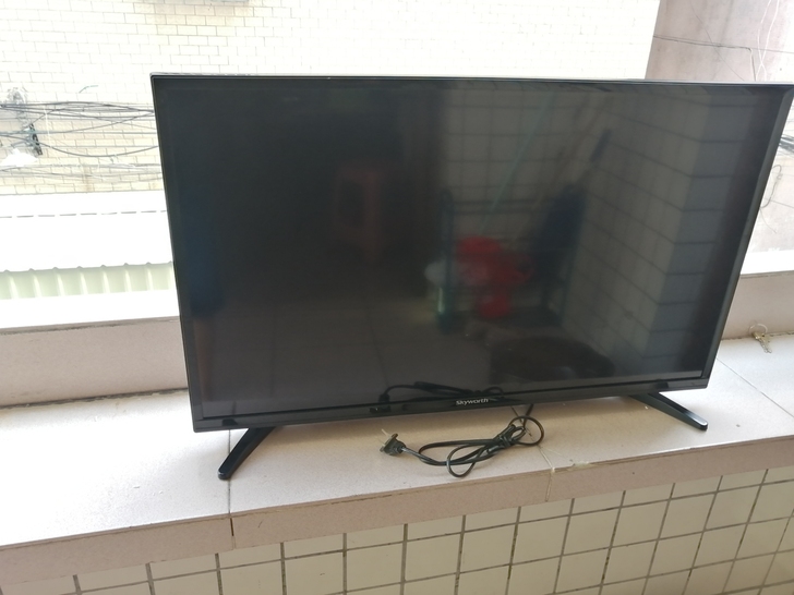 自家用品牌创维32寸平板高清电视机，现出售...