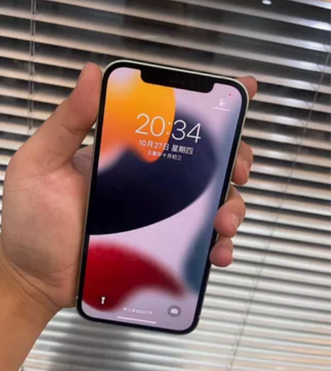 苹果12无锁 98新边框非常好 屏幕上有一...