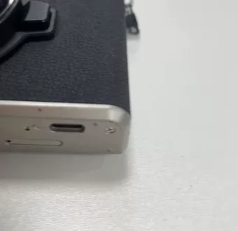 相机是永诺YN455全套包括镜头，5月刚买...