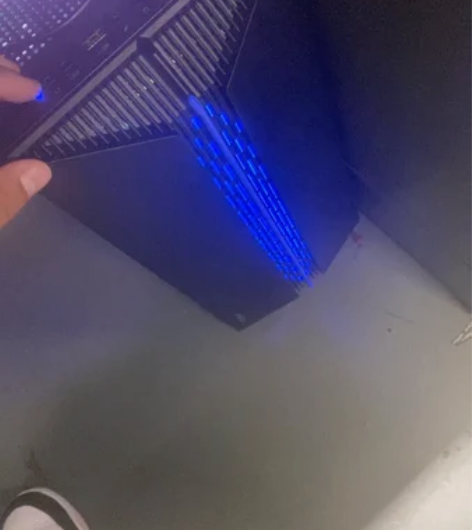 出机箱 买来一个月，带智能灯带，模式可选，...
