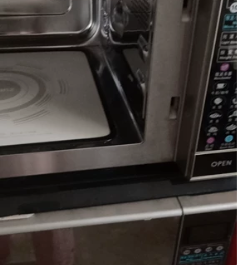 6:格兰仕微波炉，成色八成新，多功能触屏平...