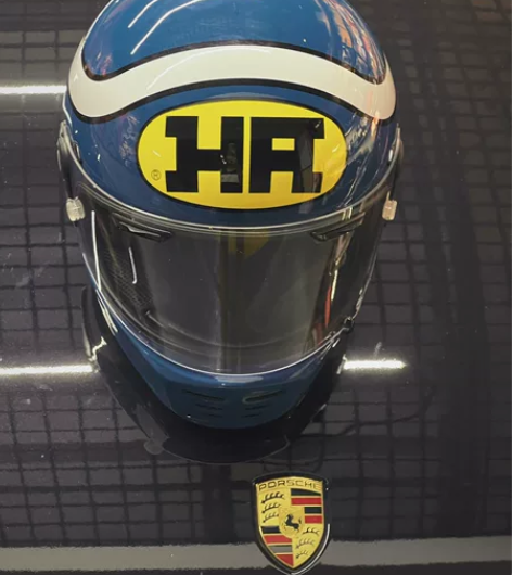 出蓝色9.99成新摩托车Arai复古全盔，...