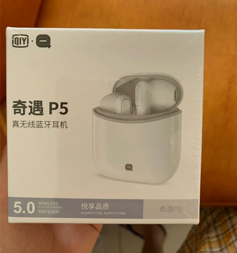 爱奇艺耳机 樱花粉 全新未拆 买多了一副 ...