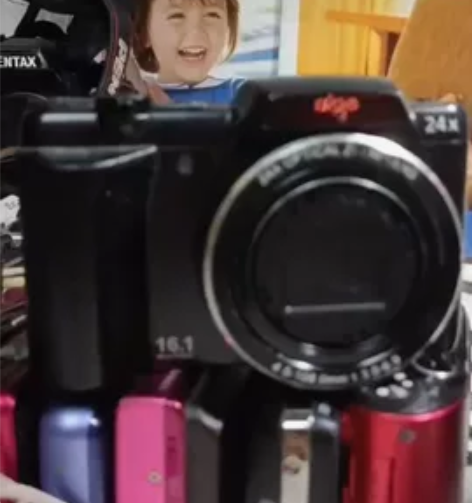 爱国者t90。无法变焦。变焦就会镜头错误。...