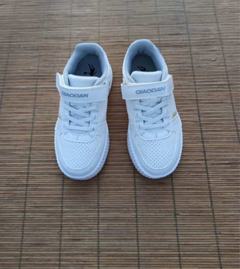 30码乔丹儿童运动鞋 鞋子八成新以上,保证...