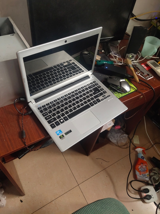 弘基v5 431G，品相很不错，无磕碰，很...