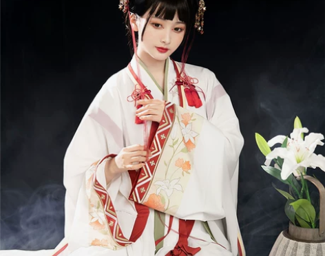 池夏繁花入梦:云裳仙S汉服全新 全新s码带...