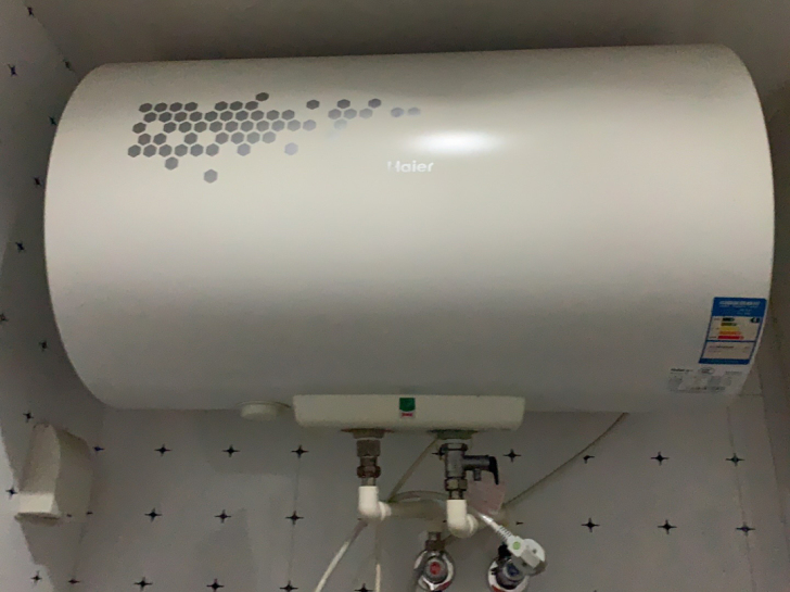 海尔热水器50L,尺寸70*45厚,和平自...