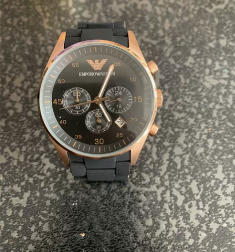 急出阿玛尼手表拖朋友从香港带回来的 99新...