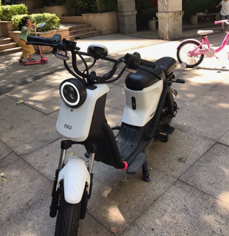 小牛电动U1d彩屏屏幕的，都市版本，换上了...