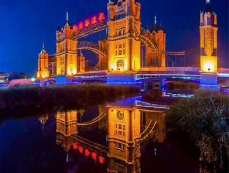 转营口鲅鱼圈虹溪谷温泉假日酒店主楼豪华房套...