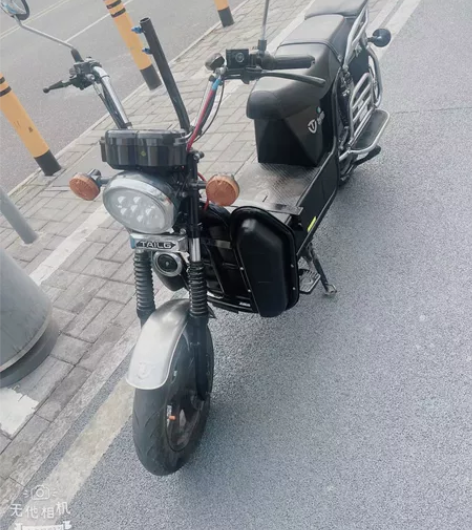 台铃拉客电动车，2021年4月份专卖店购买...