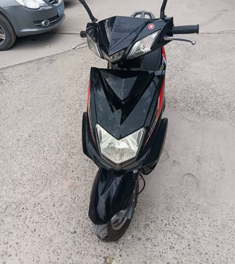 立雅踏板摩托车!21年10月车!一万公里!...