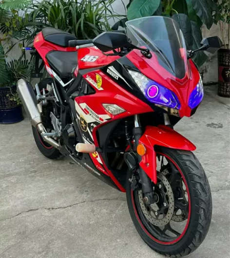 川崎小忍者款跑车。国四电喷双杠水冷电喷40...