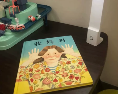 台灯学习学生夜灯充电创意儿童led护眼灯折...