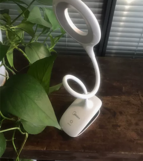 美的（MiDea）夹子灯此款灯色温是400...