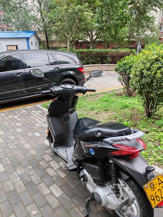 黄京A 比亚乔125踏板车5000公里