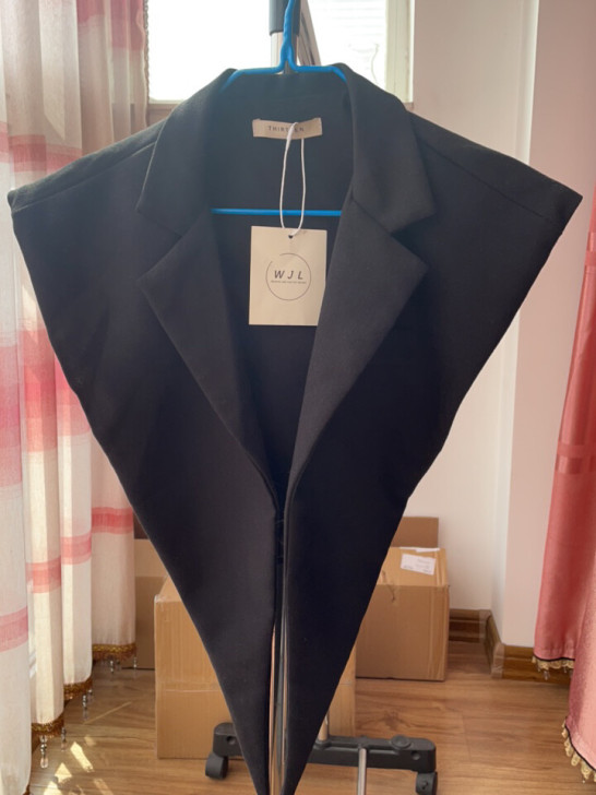 黑色，西服披肩，39元，均码，不包邮