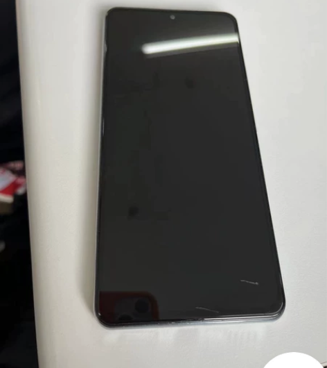 红米k40Pro 8+128 屏幕下方有两...