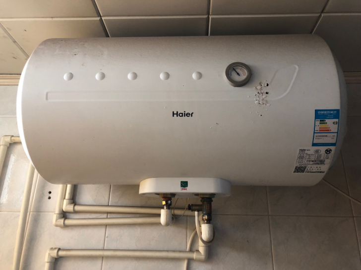 海尔热水器，房子没怎么住过，所以只是偶尔使...