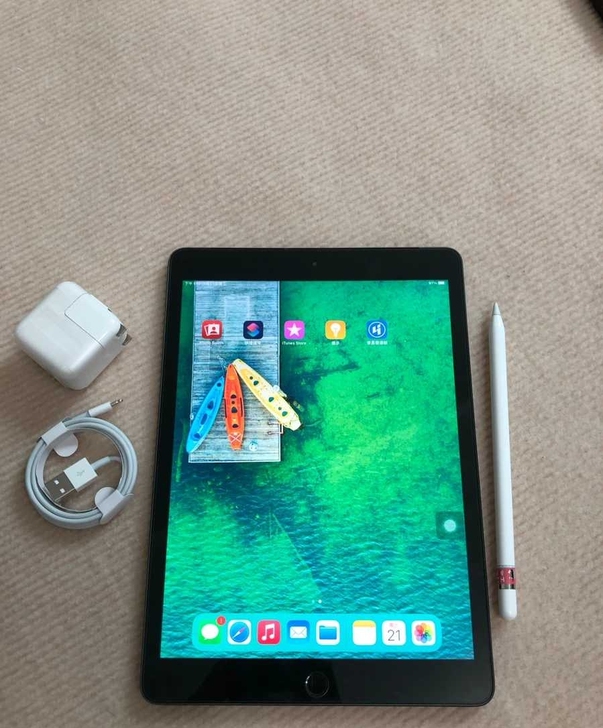 平价出售苹果iPad7。插卡版iPad20...
