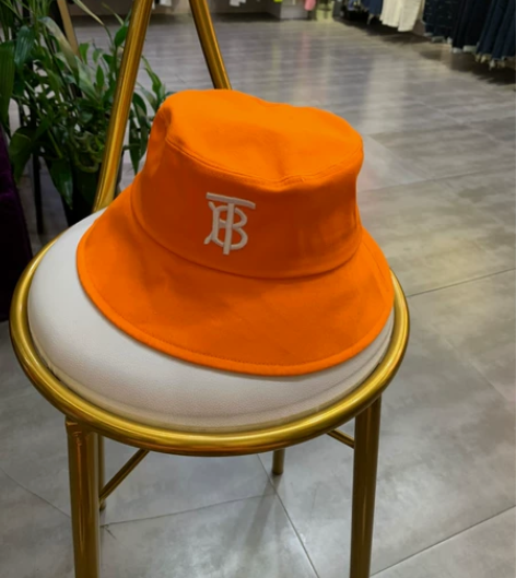 韩国橘色渔夫帽，服装店拍版，全新！ 喜欢赶...