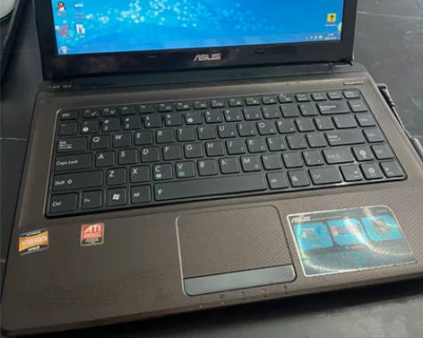 华硕笔记本，内存及版本都在图片上，触碰鼠标...