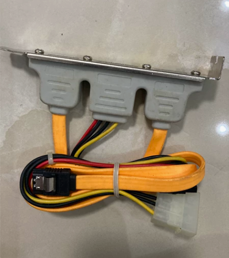 台式电脑主机背后扩展esata接口和电源接...