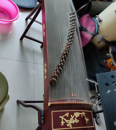 古筝闲置，用的不多没有磕碰，同城自提。 感...