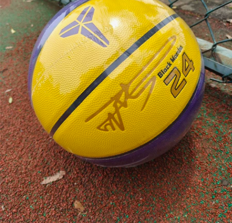 捡漏处理朋友送的几箱耐克篮球，全新未拆（现...