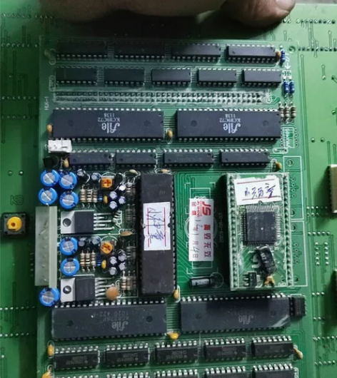 游戏机主板,7片,180元包邮 感兴趣的话...