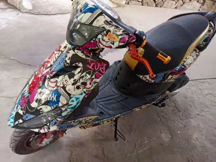 出部鬼火摩托车，成色如图所示，发动机安静，...