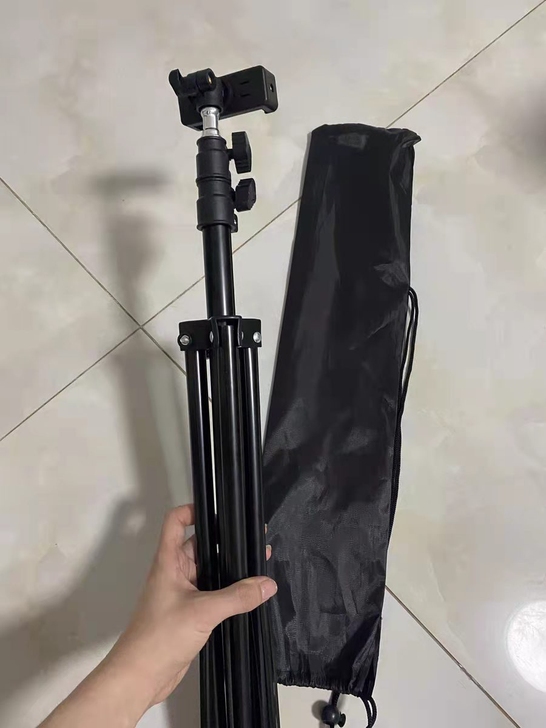 闲置全新1.7米直播支架,公司活动49元买...