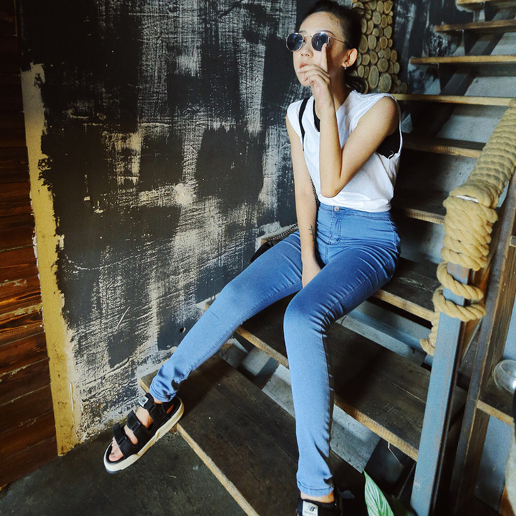 欧美范春秋新款高腰牛仔裤女宽松提臀弹力铅笔...