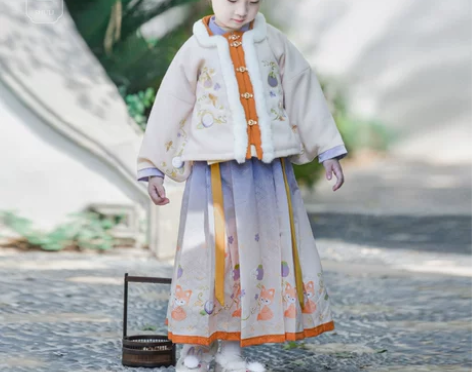 舒栗.小山竹 儿童汉服冬款加绒加厚明制套装...