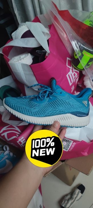 全新Adidas阿迪达斯阿尔法女跑步鞋36...