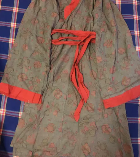 司南阁汉服 柏舟直裾 160，s码偏瘦可以...