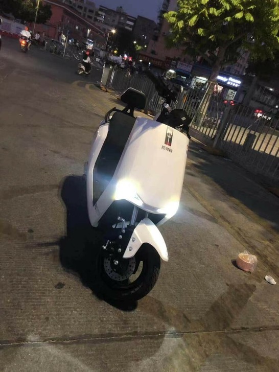 N9大牛白色九代前后碟刹大液晶屏购车欢迎咨...