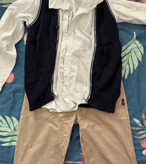 育才实验秋季校服，150的尺码，五年级订的...
