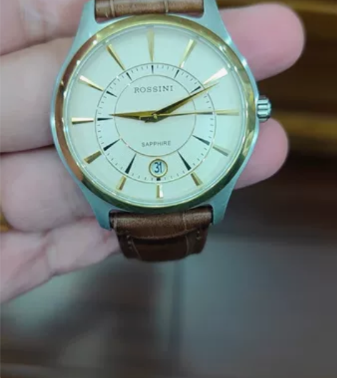 品牌手表店不开了  尾货清仓甩卖 罗西尼表...