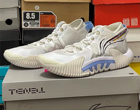 李宁 反伍2 圣诞节 41码 无原盒 配发...