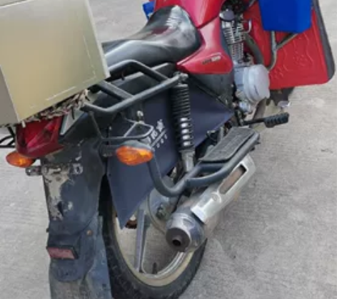 豪爵男士摩托车,手续齐全,随时可以过户,1...