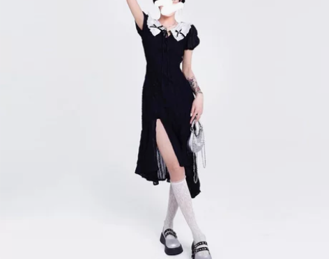 宫廷风连衣裙女夏高级感肌理复古开叉娃娃领法...