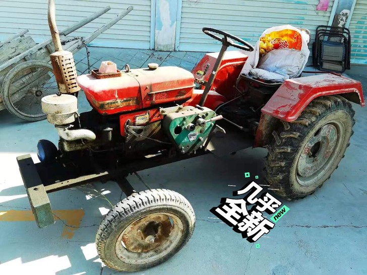 自用四轮，车头加大车斗。以前家里有十几亩地...