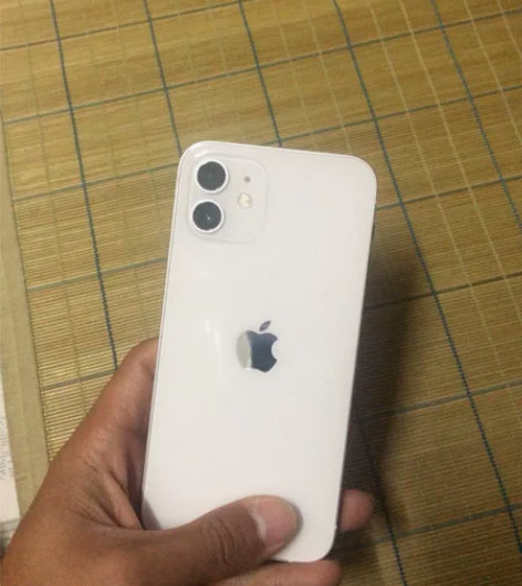 苹果12，白色，128G 成色95新无磕碰...