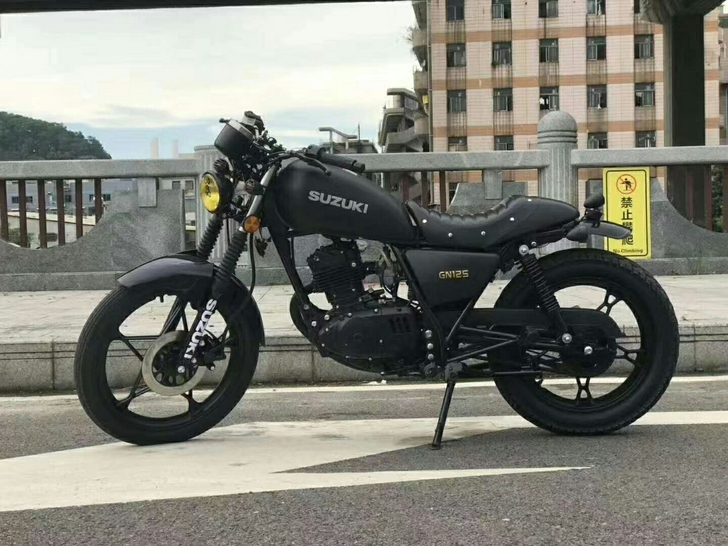 铃木复古125cc